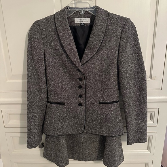 Tahari skirt suit set black tweed size 4 - Picture 1 of 6